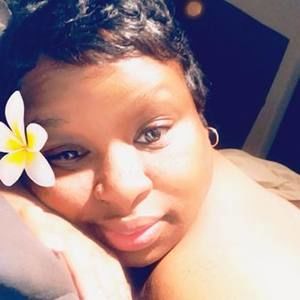 Meet your Posher, Tosha